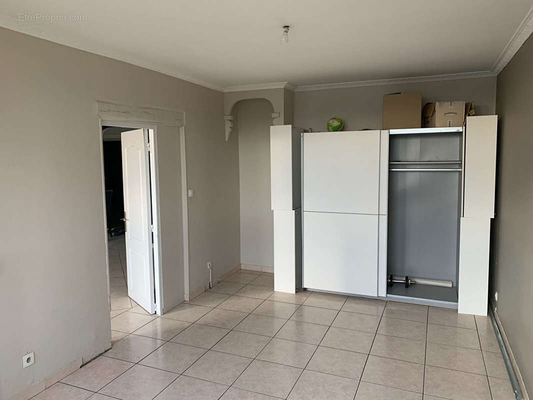 Appartement à MARSEILLE-11E