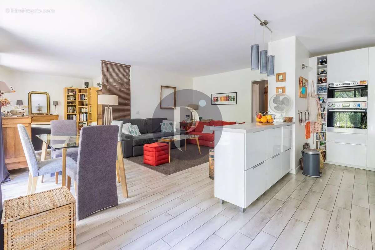 Appartement à VERRIERES-LE-BUISSON