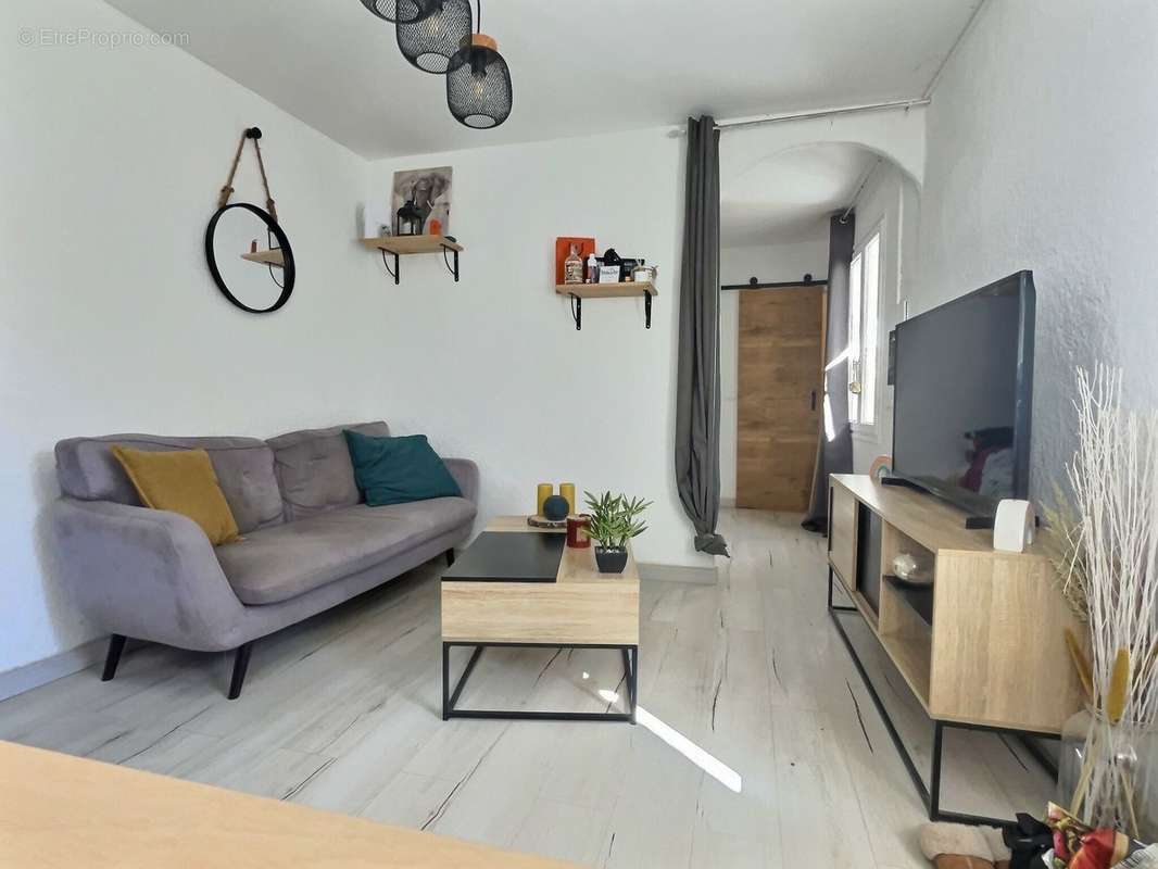 Appartement à LA LONDE-LES-MAURES