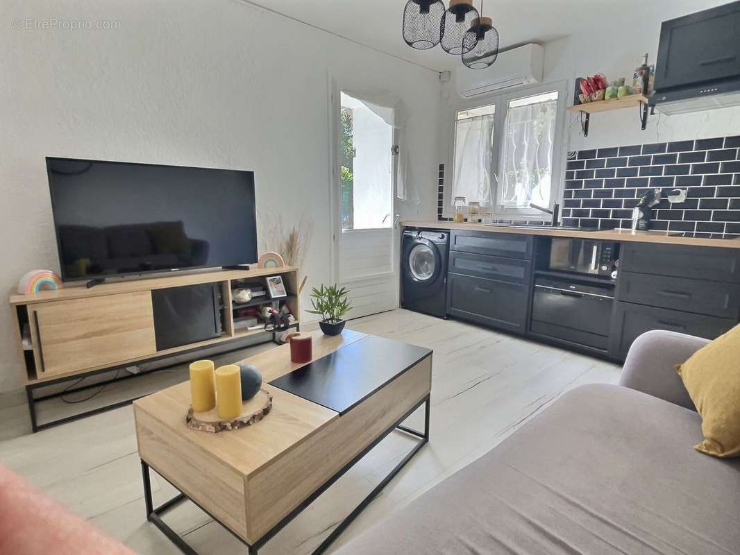 Appartement à LA LONDE-LES-MAURES