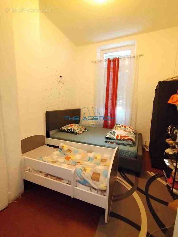 Appartement à MARSEILLE-3E