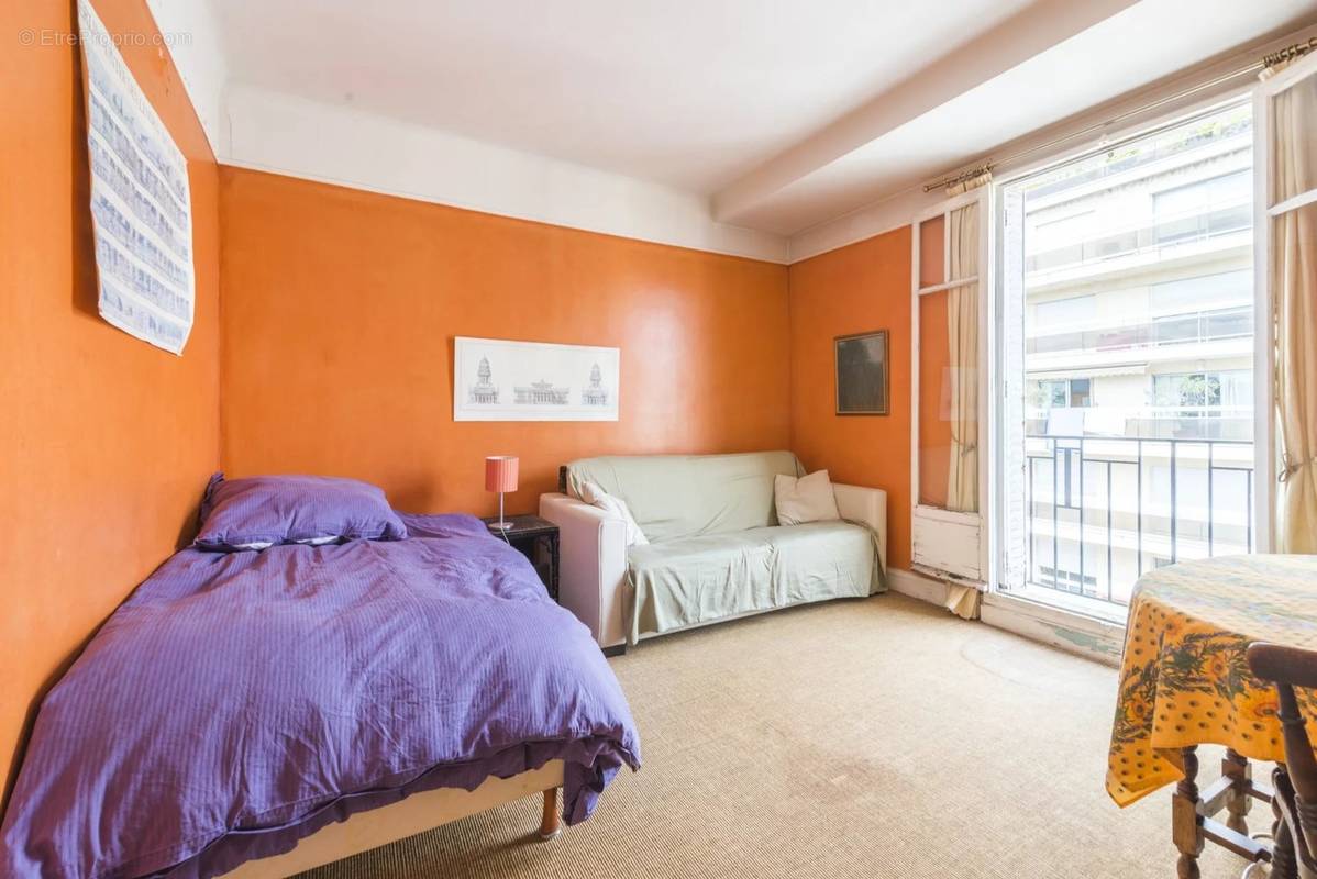 Appartement à PARIS-15E