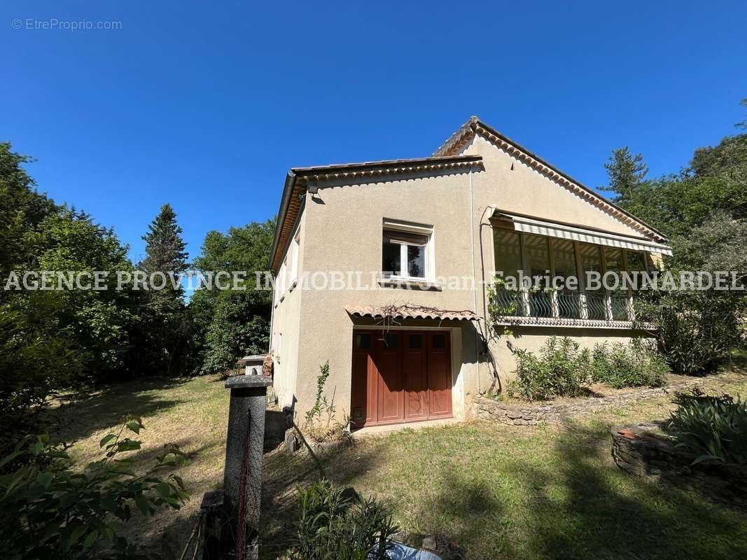 Maison à GRIGNAN