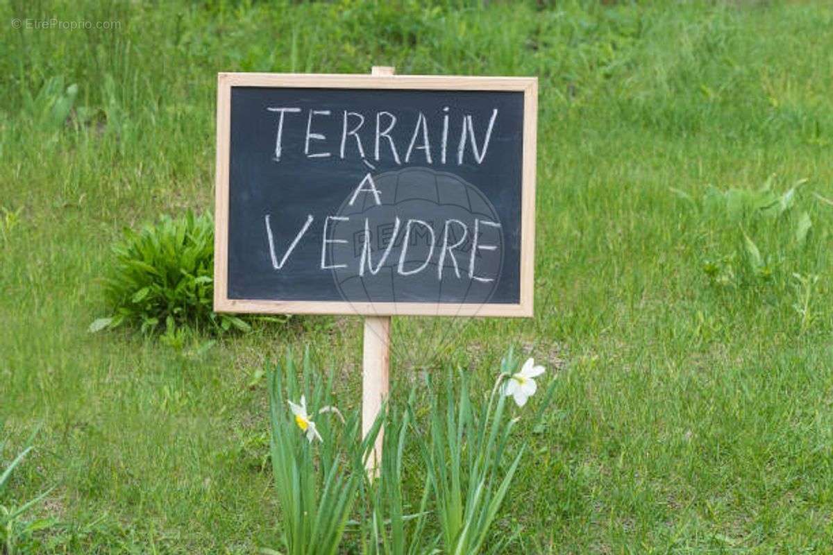 Terrain à SAINT-PALAIS-SUR-MER