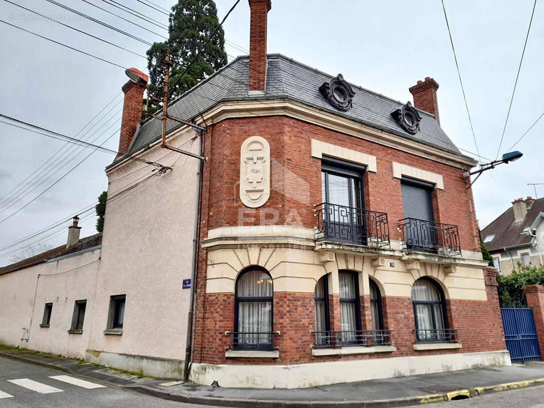 Maison à COMPIEGNE