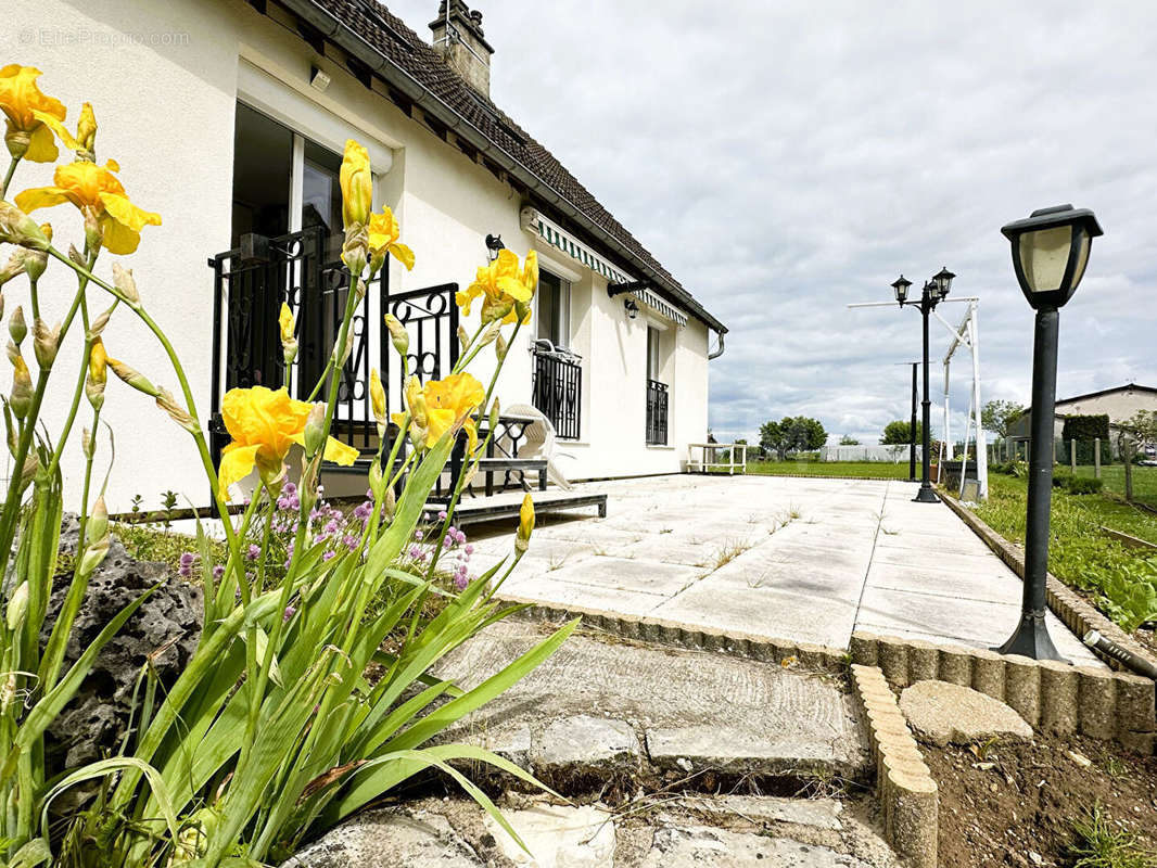 Maison à SENAN