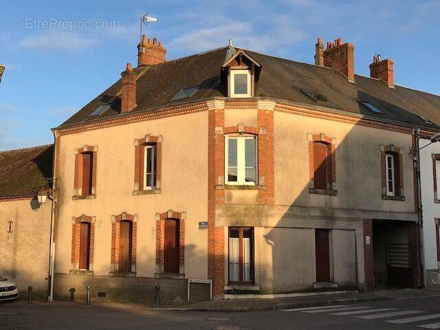 Appartement à ARGENT-SUR-SAULDRE