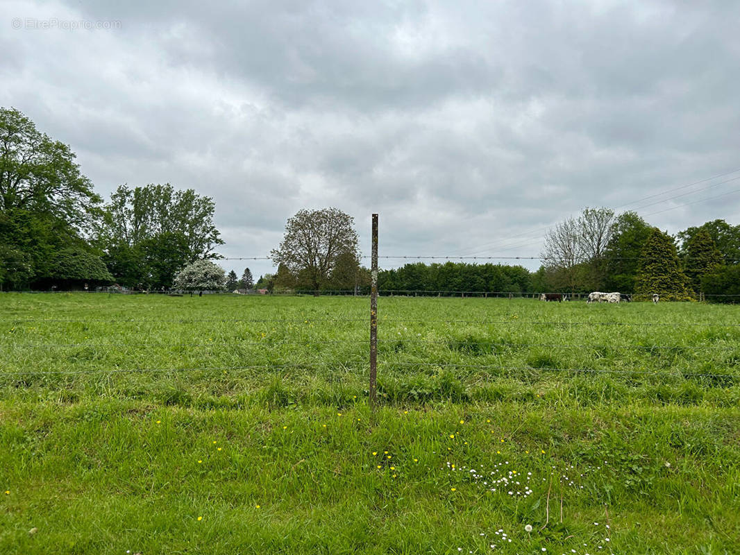 Terrain à ACHIET-LE-PETIT