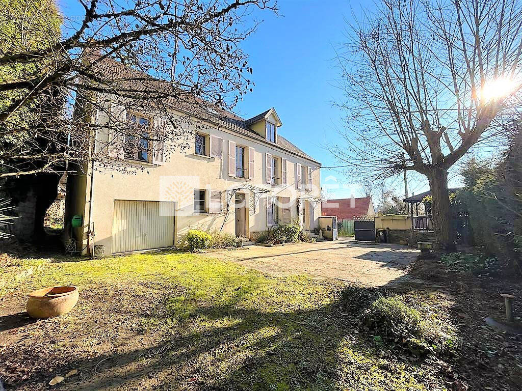 Maison à AUVERS-SUR-OISE