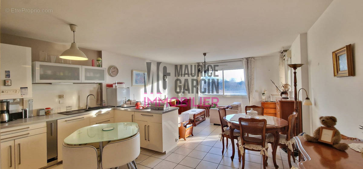 Appartement à ENTRAIGUES-SUR-LA-SORGUE