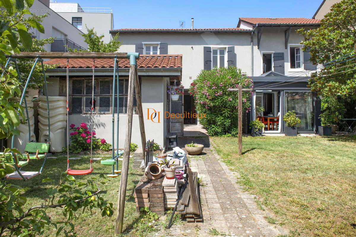 Maison à VILLEURBANNE