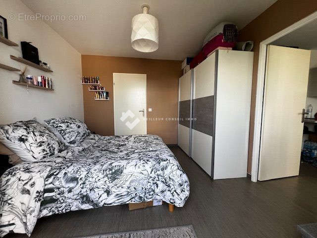 Appartement à VERT-SAINT-DENIS