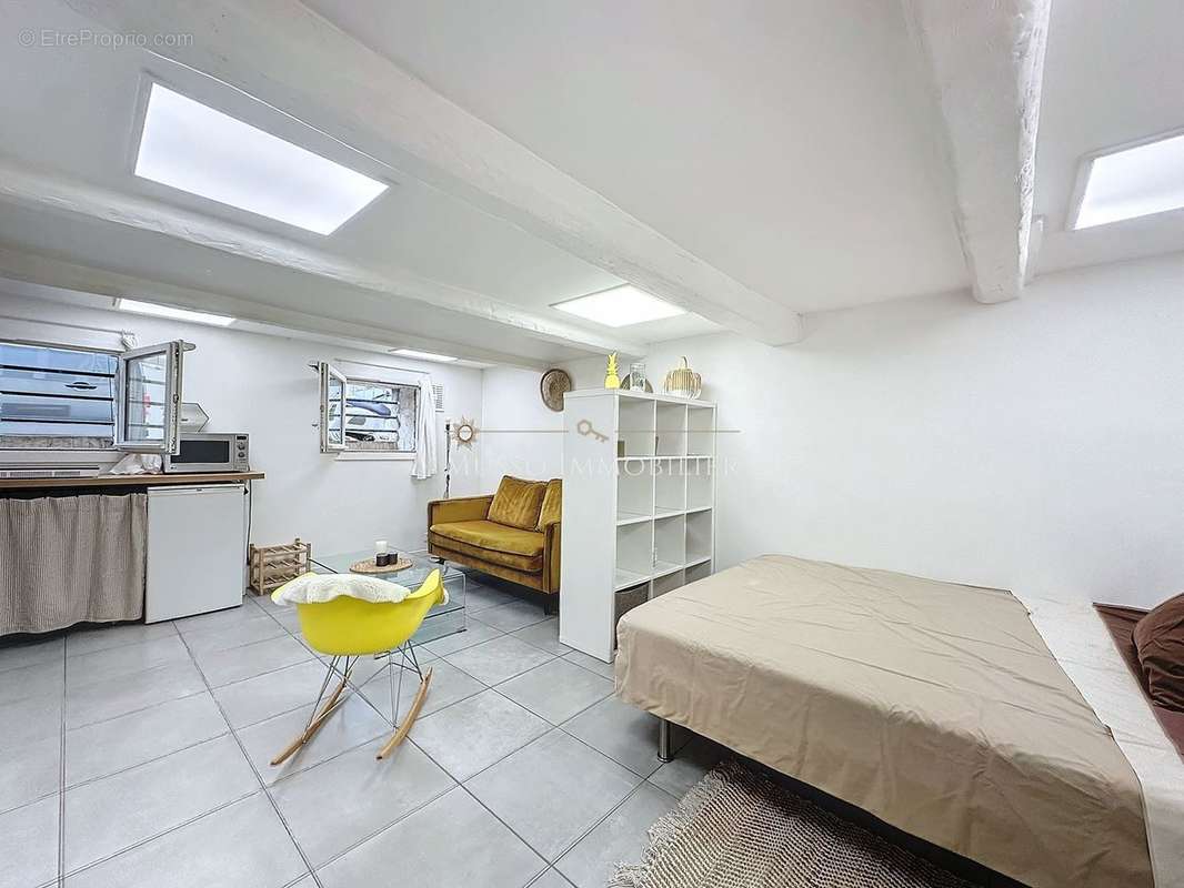 Appartement à MARSEILLE-6E