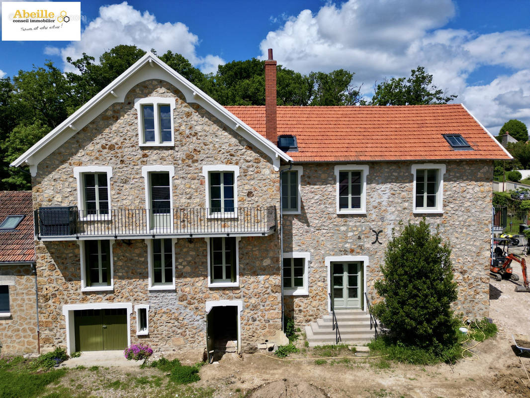 Appartement à SAINT-MAURICE-MONTCOURONNE