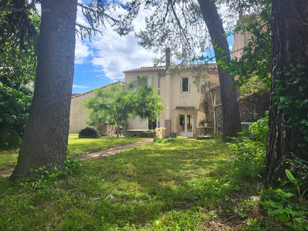 Maison à QUISSAC