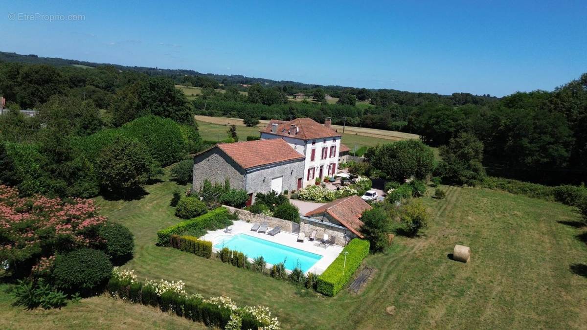 Maison à SAINT-MATHIEU