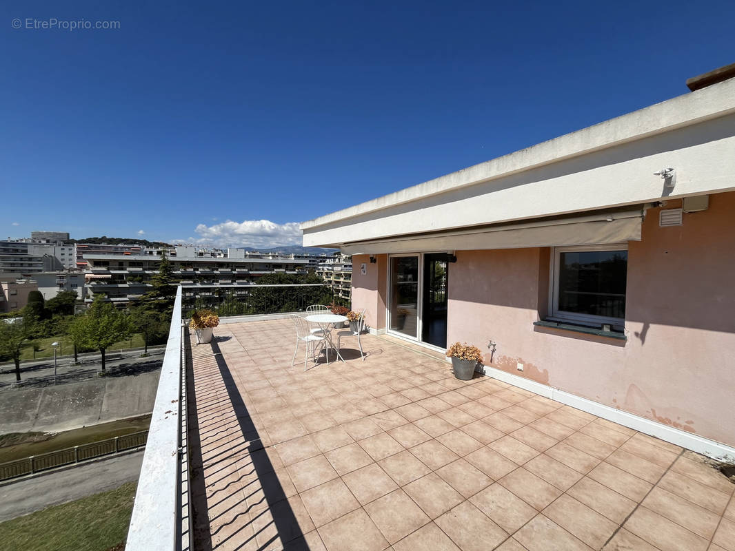 Appartement à CAGNES-SUR-MER