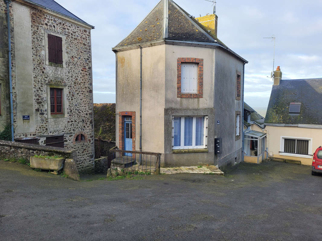 Appartement à SAINT-DENIS-D&#039;ORQUES