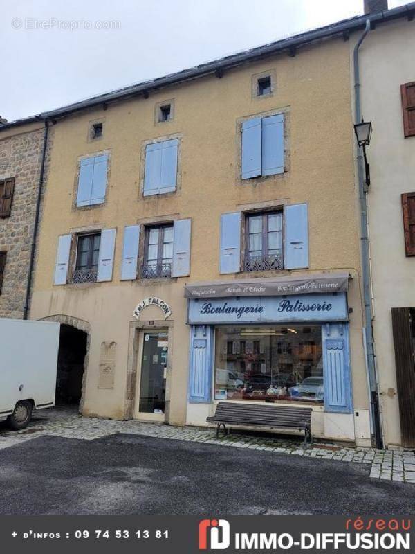 Appartement à CHATEAUNEUF-DE-RANDON