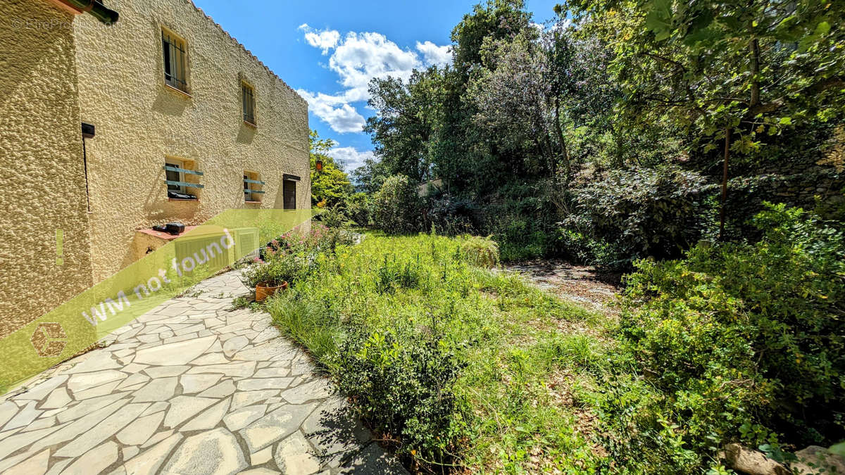 Maison à LAROQUE-DES-ALBERES