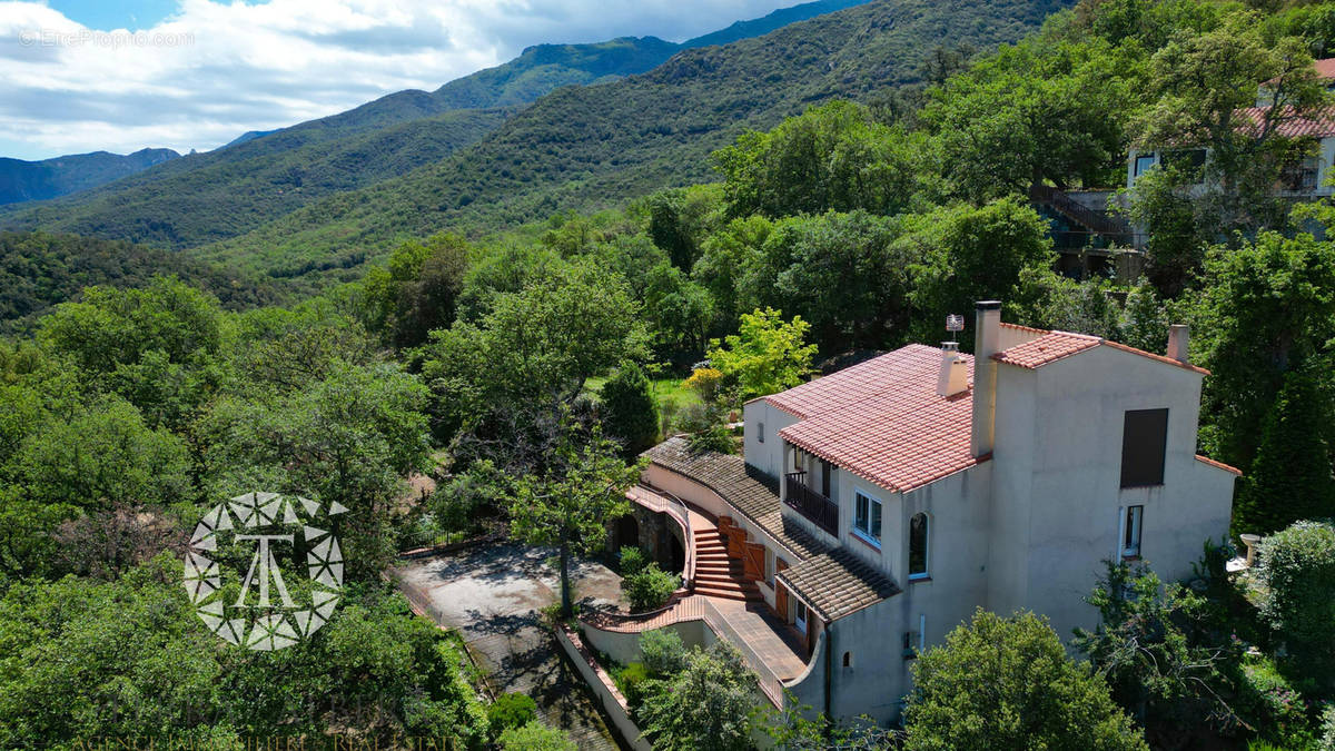 Maison à LAROQUE-DES-ALBERES