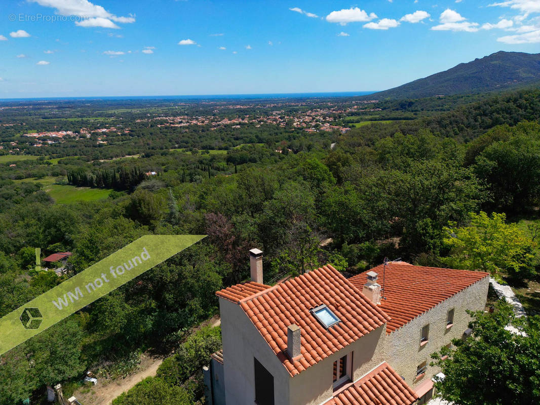 Maison à LAROQUE-DES-ALBERES