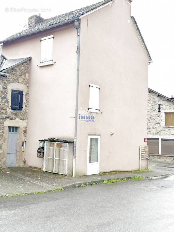 Maison à ARVIEU