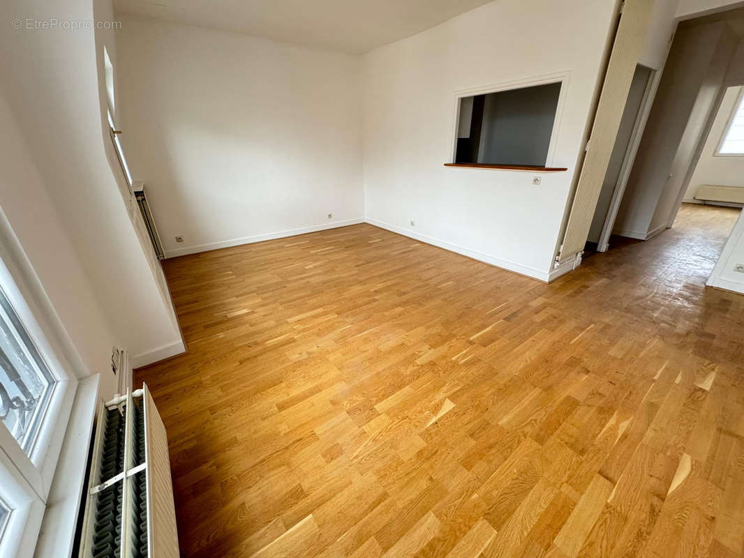 Appartement à PARIS-20E