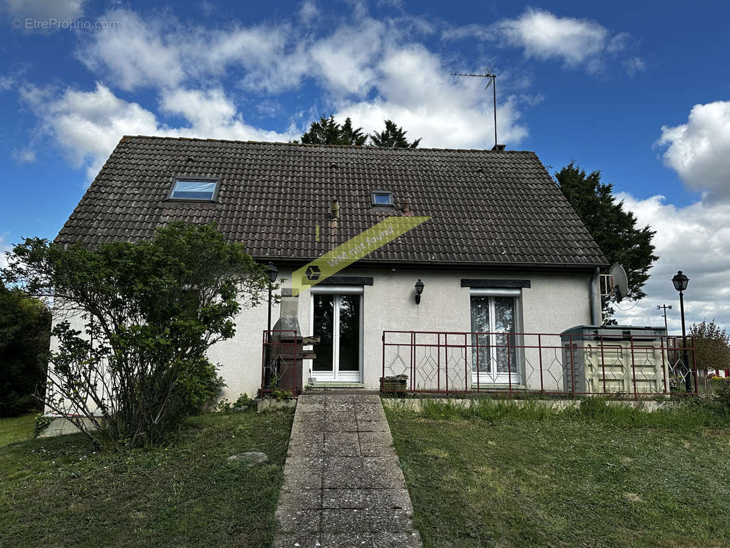 Maison à CLOYES-SUR-LE-LOIR