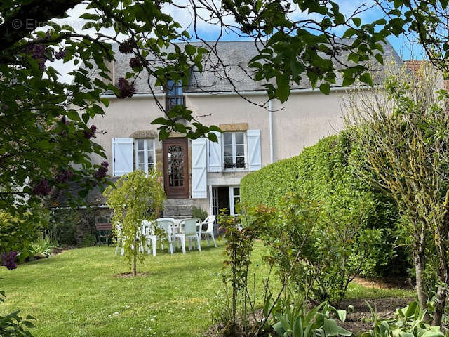 Maison à DOMECY-SUR-CURE