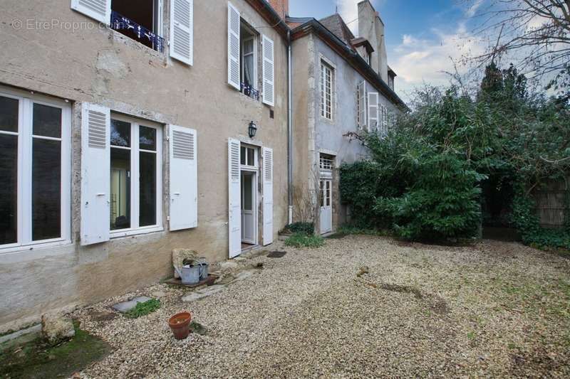 Maison à SAINT-GERAND-LE-PUY