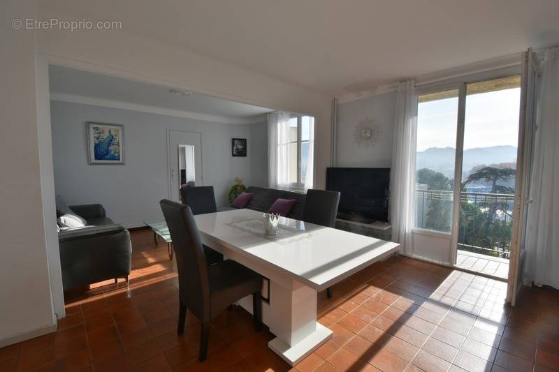 Appartement à MARSEILLE-10E