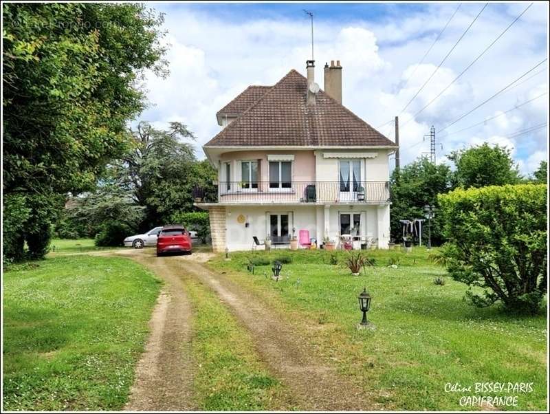 Maison à MIGENNES