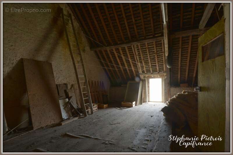 Maison à LA CHAPELLE-D&#039;ANGILLON