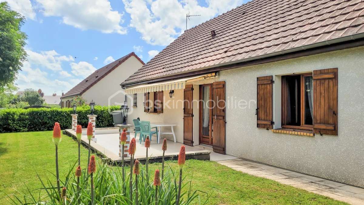 Maison à SAINT-PIERRE-LE-MOUTIER