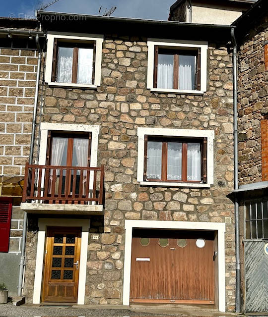 Maison à SAINT-FORGEUX