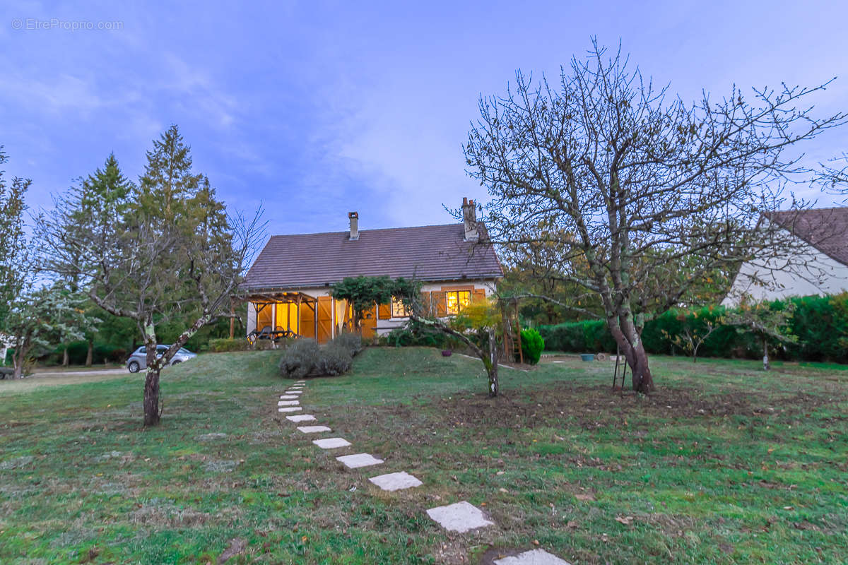 Maison à GIEVRES