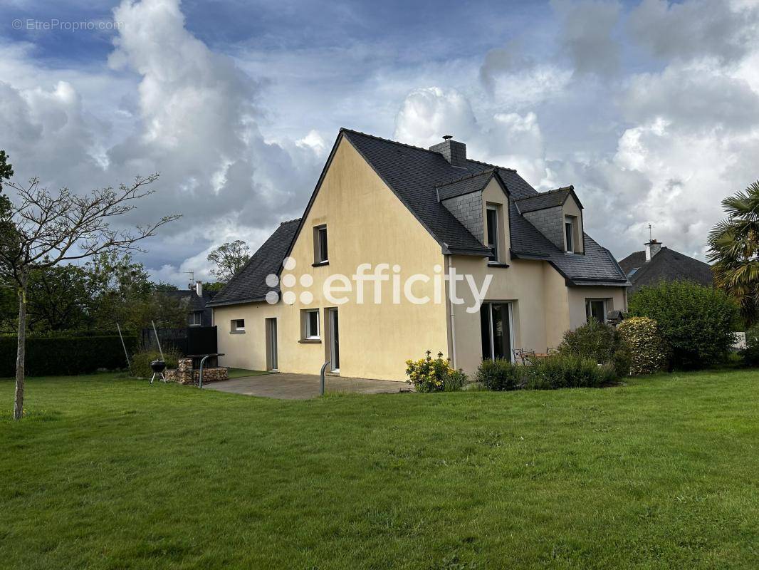 Maison à SAINT-DOMINEUC