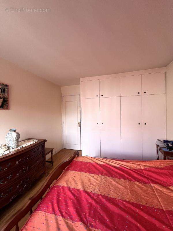 Appartement à PARIS-19E