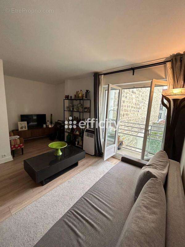 Appartement à PARIS-20E