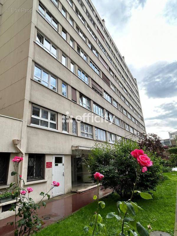 Appartement à PARIS-20E