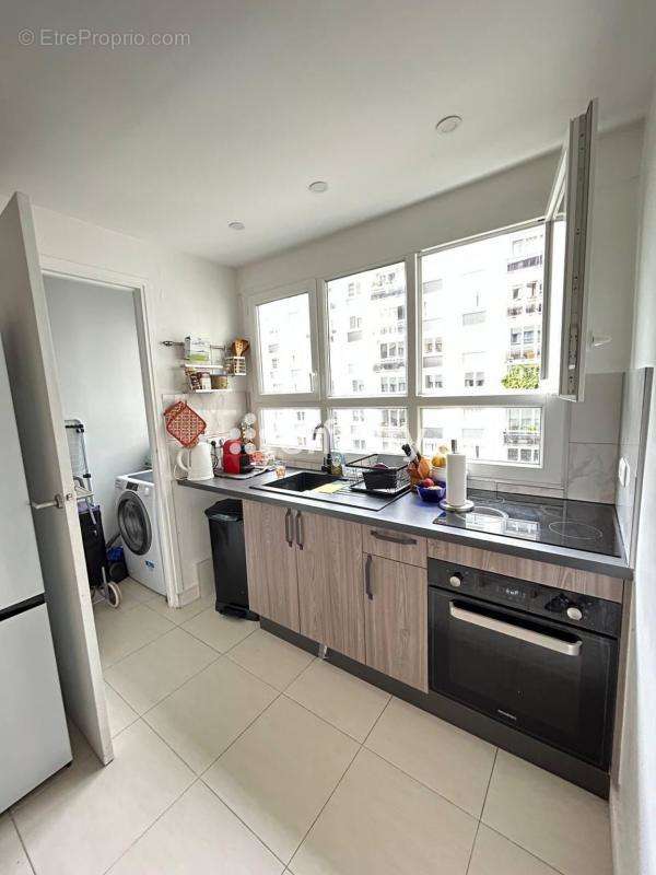 Appartement à PARIS-20E