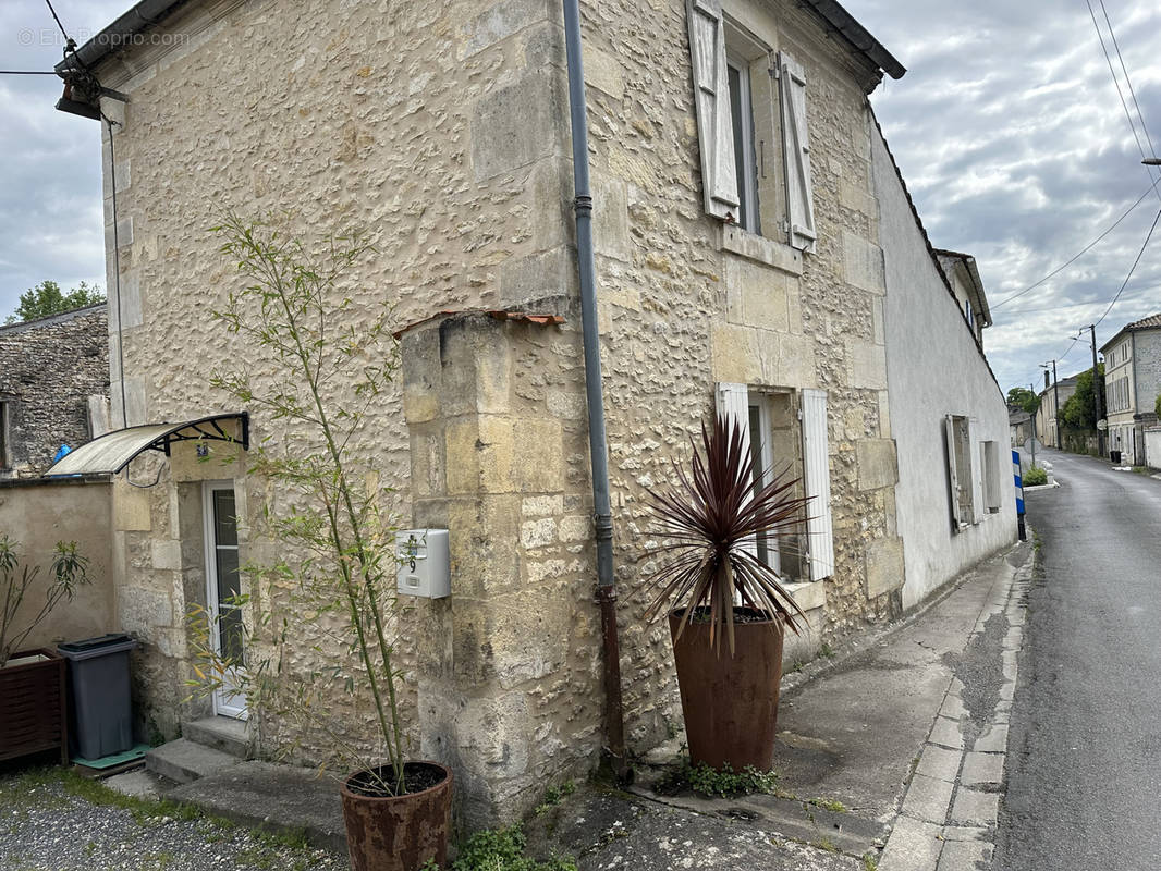 Maison à COGNAC