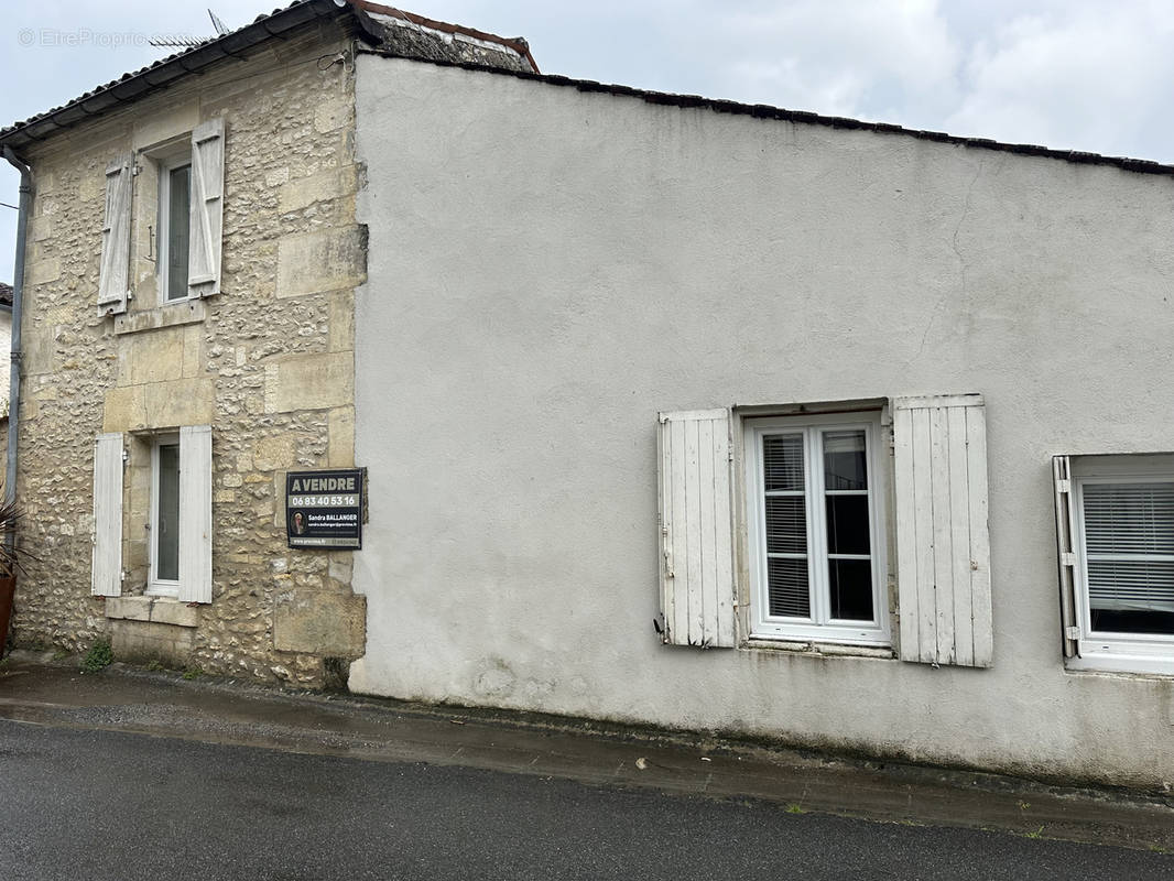 Maison à COGNAC