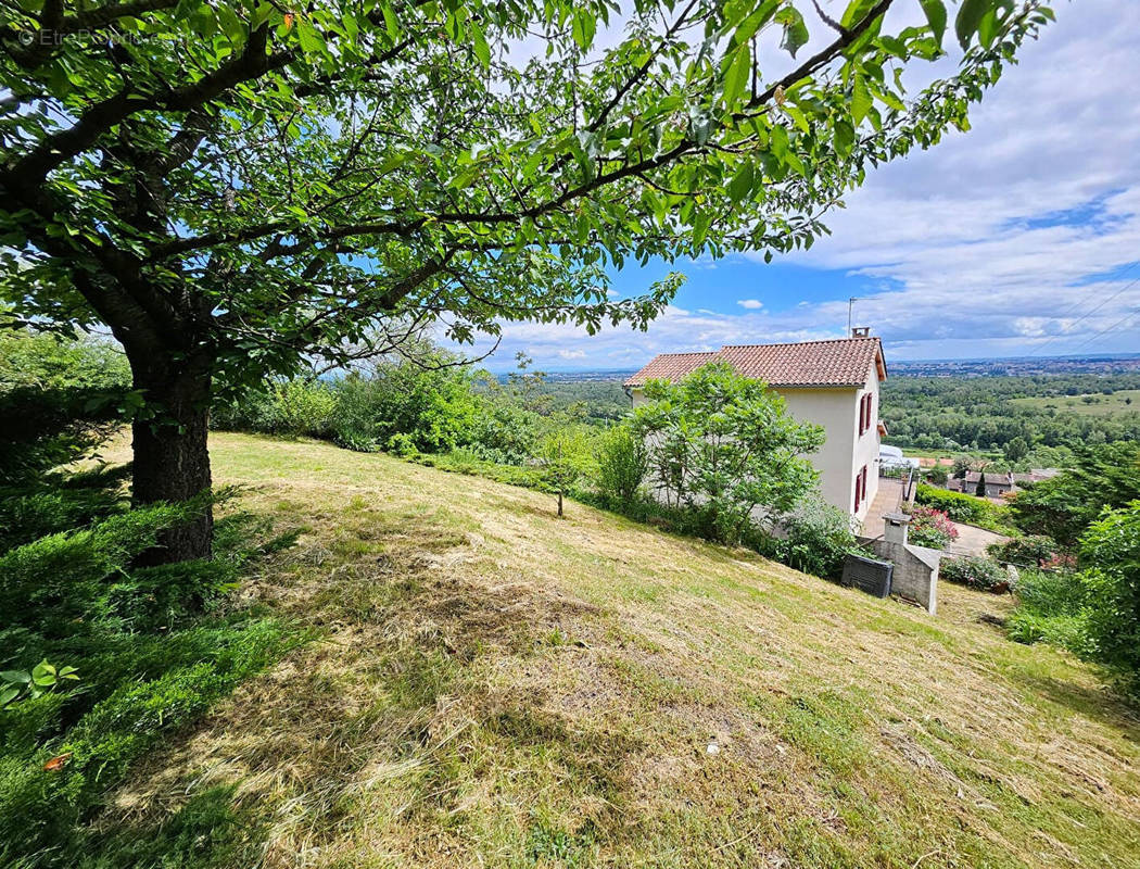 Maison à RILLIEUX-LA-PAPE