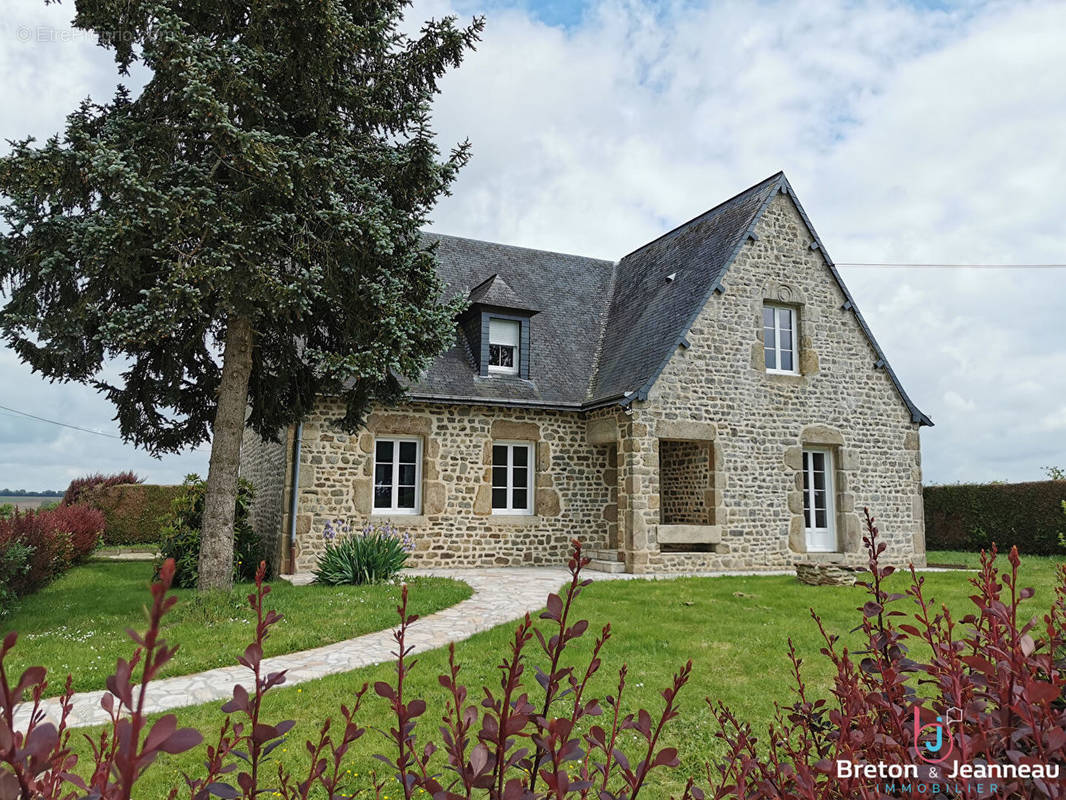 Maison à COURCITE