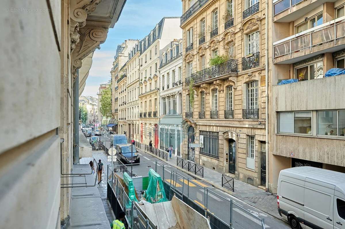 Appartement à PARIS-10E