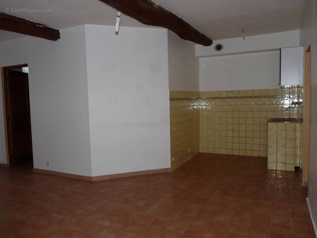 Appartement à ROQUEVAIRE