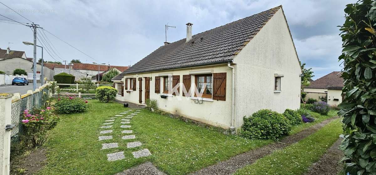 Maison à CHAMBRY