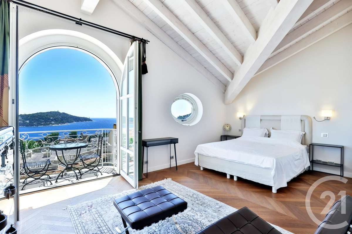 Appartement à VILLEFRANCHE-SUR-MER